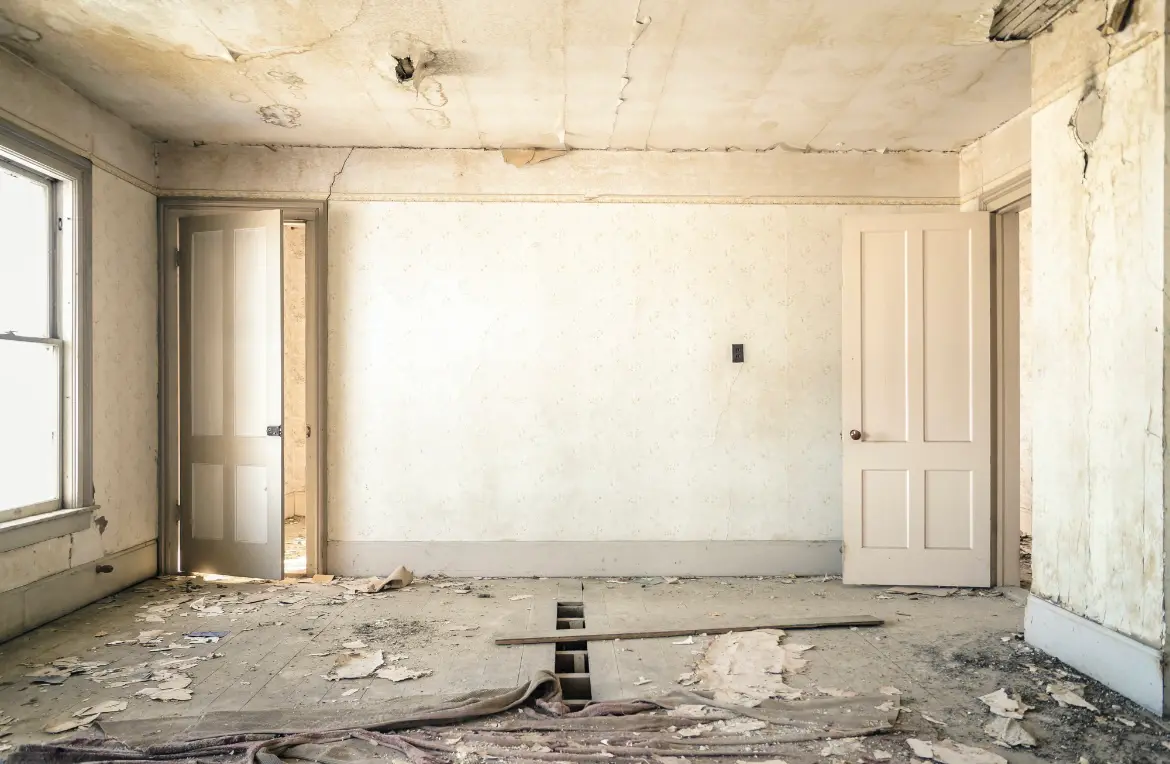 Waste disposal crew managing a cleanout project in Sandpoint